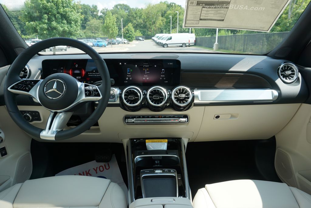 Thumbnail: 2025 Mercedes-Benz GLB - 17