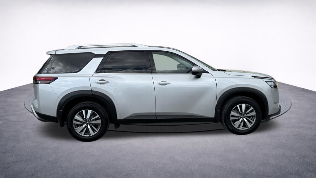 2022 Nissan Pathfinder SL - Photo 16