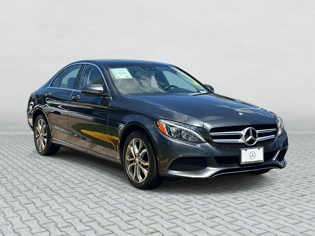 Thumbnail: 2016 Mercedes-Benz C-Class - 3