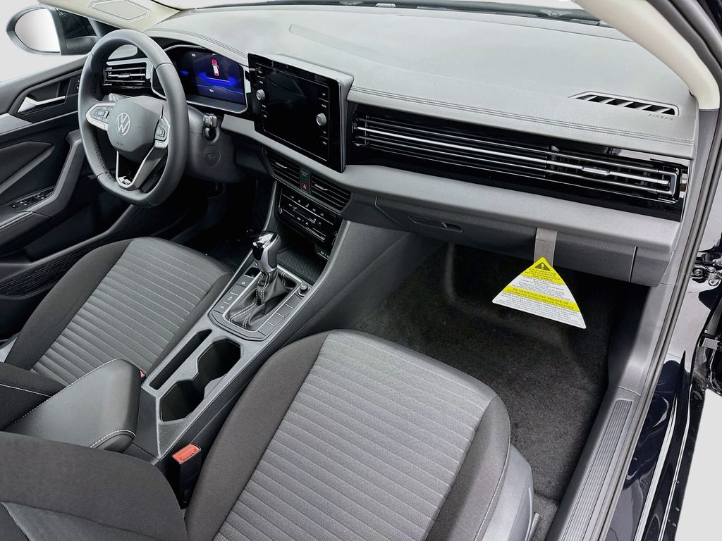 Thumbnail: 2027 Volkswagen Jetta - 15