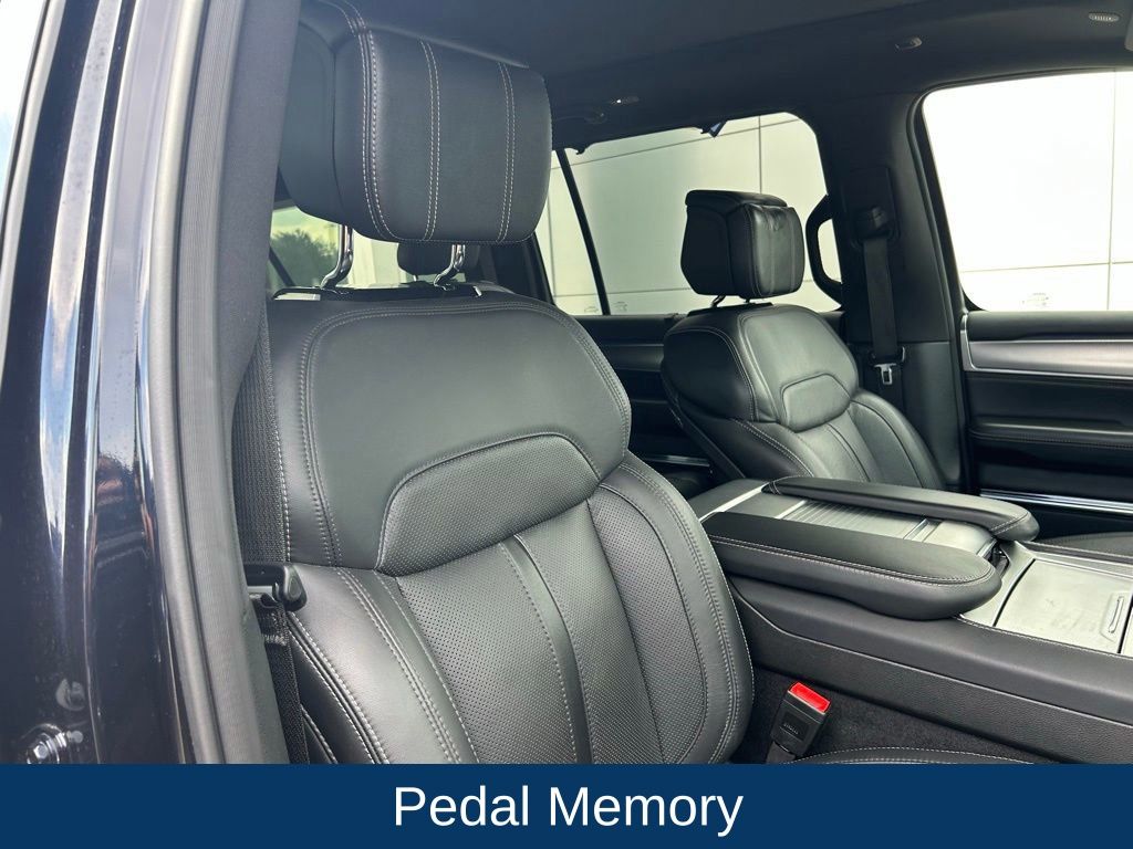 2023 Jeep Grand Wagoneer L Base