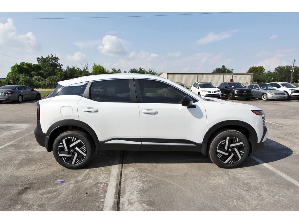 2026 Nissan Kicks SV - 4