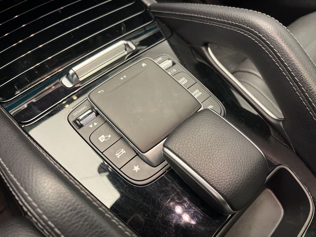 Thumbnail: 2022 Mercedes-Benz GLE - 21