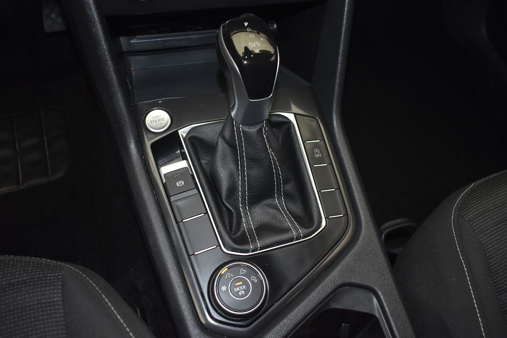 Thumbnail: 2024 Volkswagen Tiguan - 18