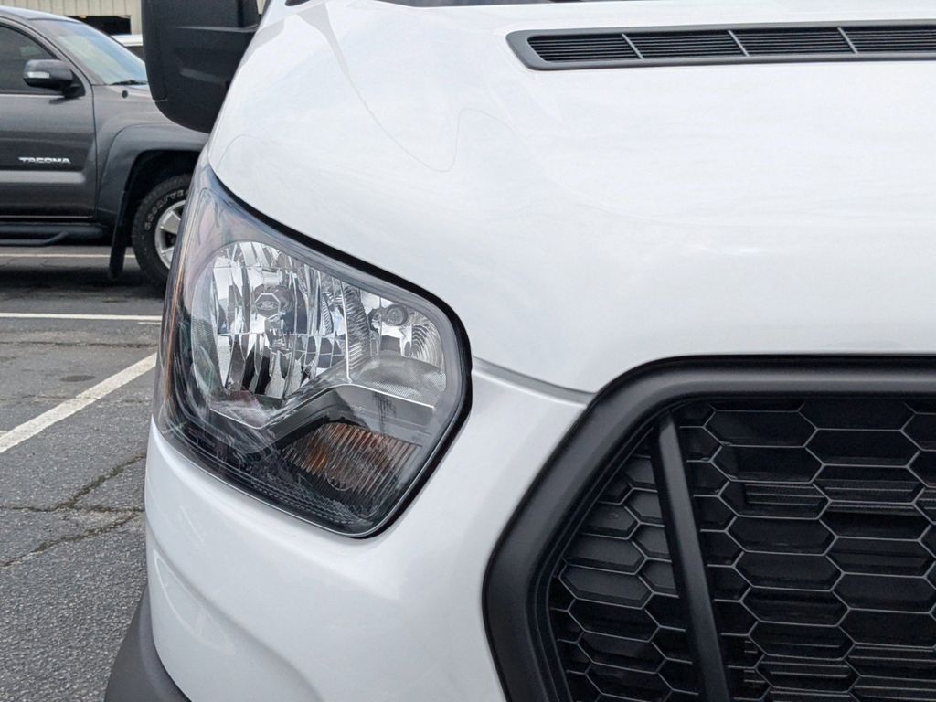 2025 Ford Transit 250