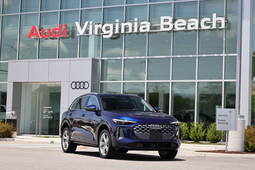Navarra Blue Metallic 2026 Audi Q5 SUV / Crossover All-Wheel Drive 7-Speed Automatic