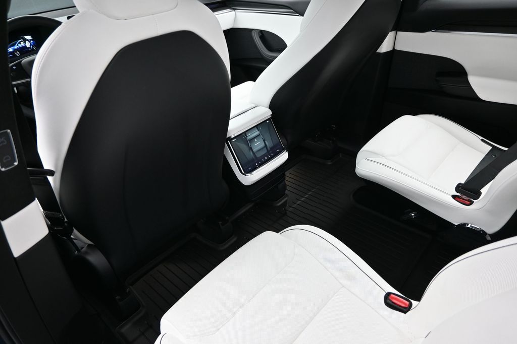 2023 Tesla Model X Plaid Tri Motor All-Wheel Drive