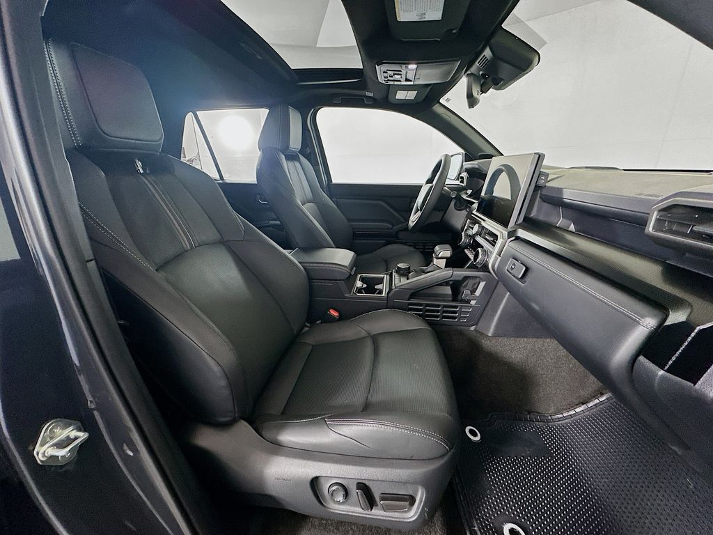 Thumbnail: 2025 Toyota 4Runner - 29