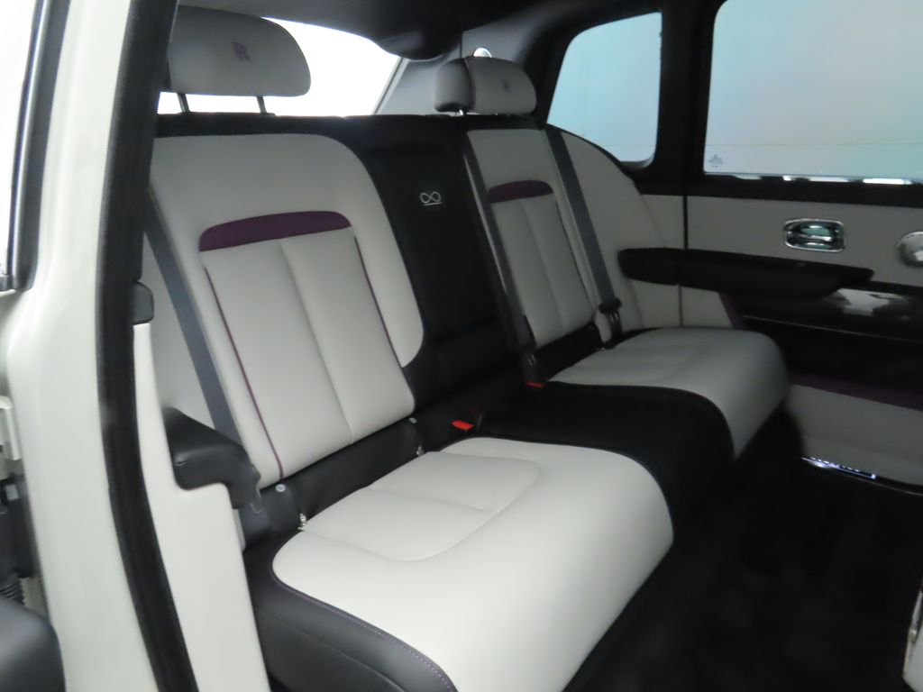 Thumbnail: 2023 Rolls-Royce Cullinan - 22