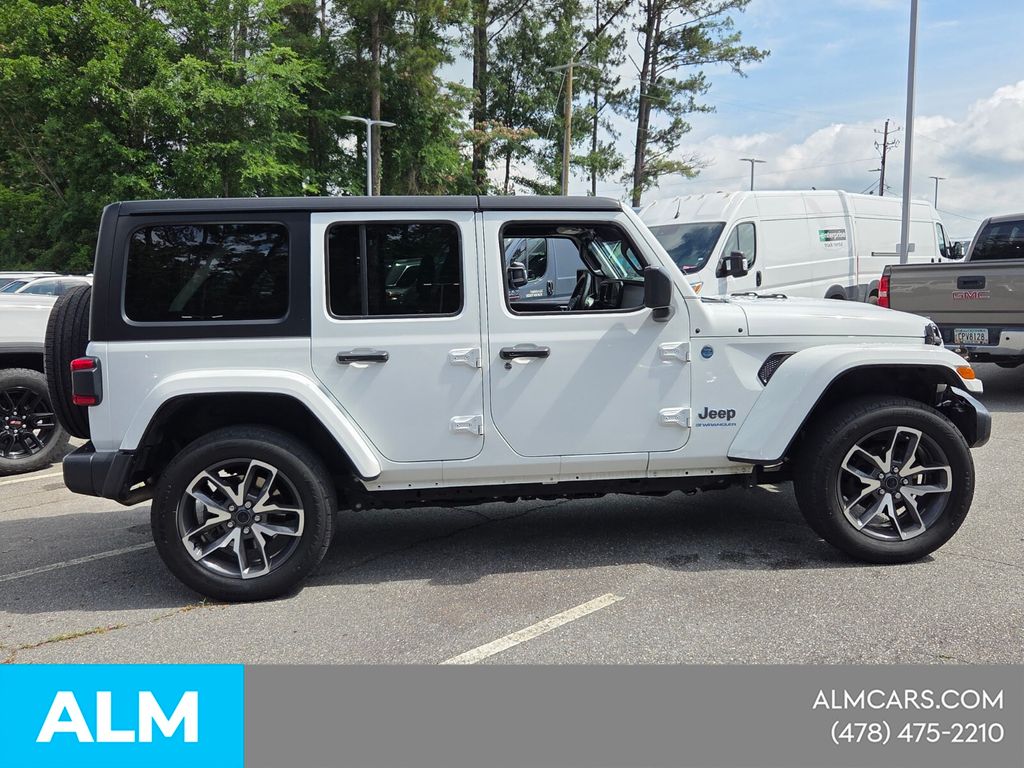 Used 2024 White Jeep Sport S 4xe image 17