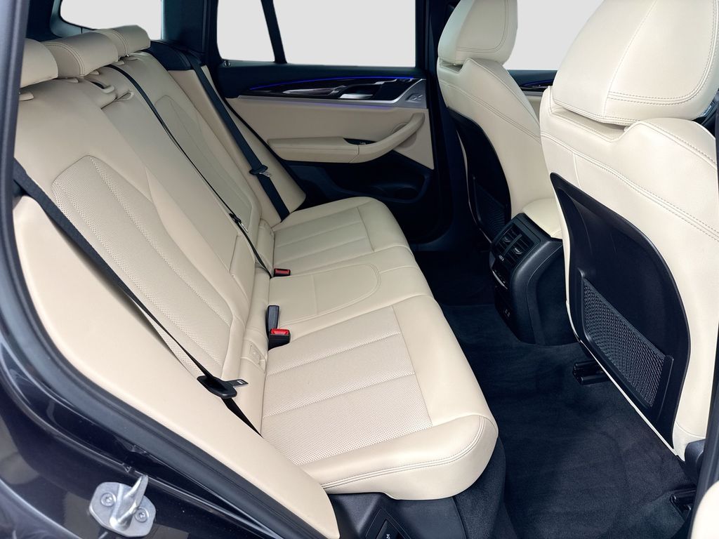 Thumbnail: 2023 BMW X3 - 21