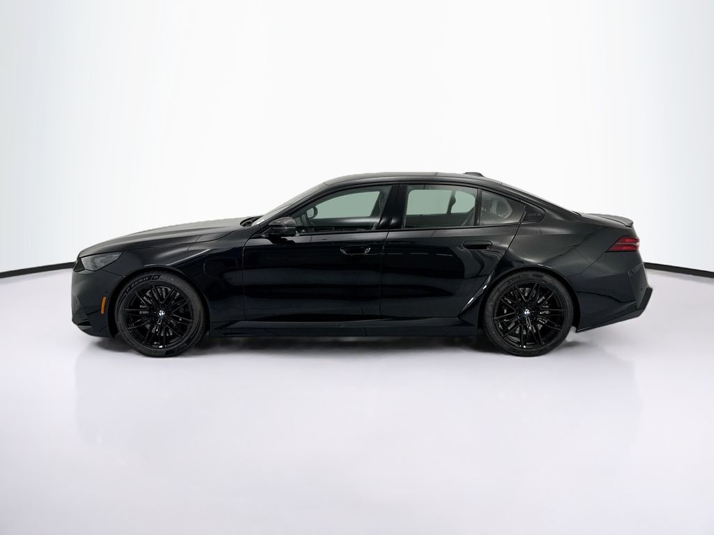 Thumbnail: 2027 BMW M5 - 8