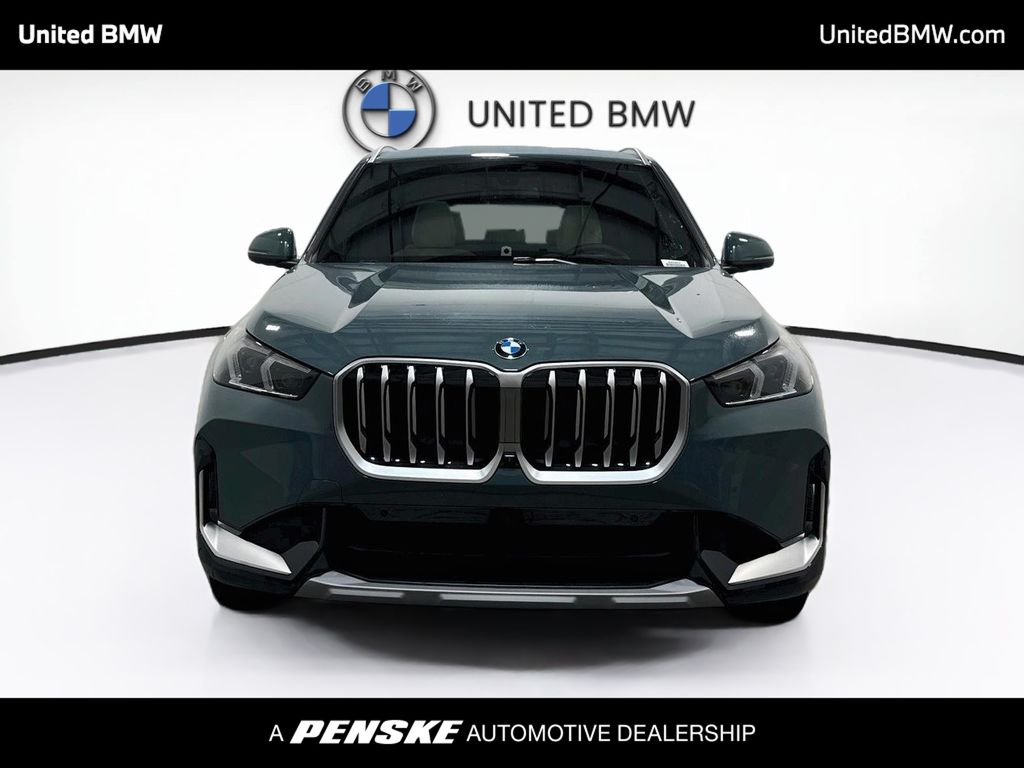 Thumbnail: 2027 BMW X1 - 2