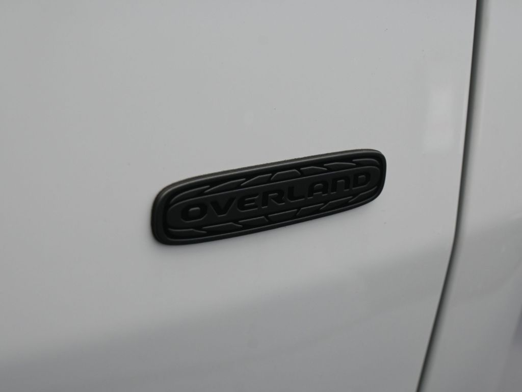 New 2026 Bright White Clearcoat Jeep Overland image 33
