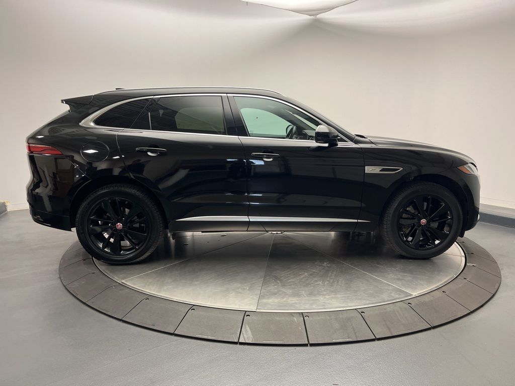 Thumbnail: 2021 Jaguar F-Pace - 6