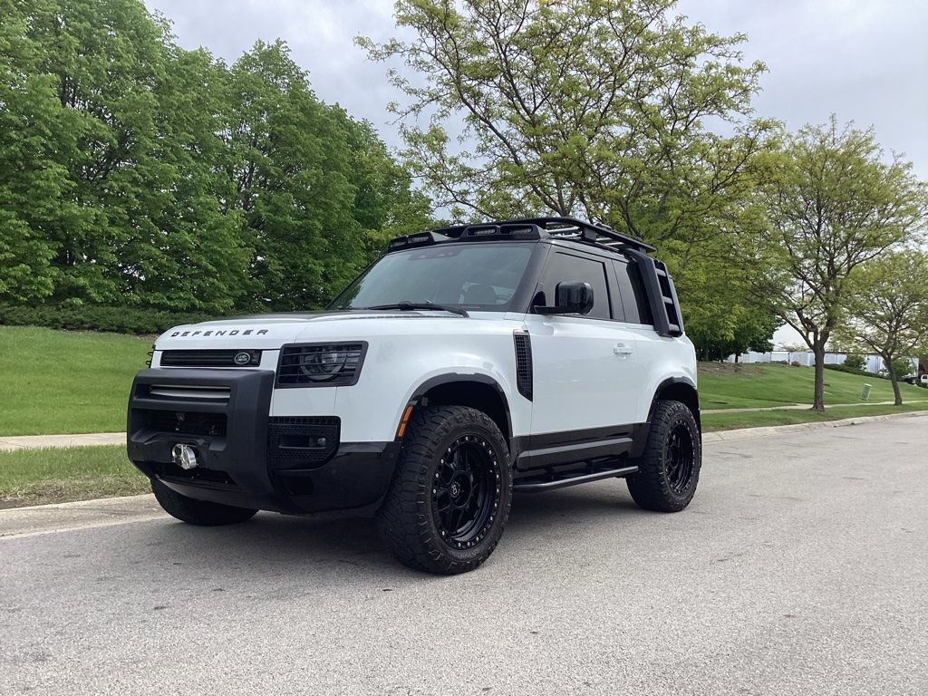 White 2023 Land Rover Defender 90 X-Dynamic SE AWD SUV / Crossover All-Wheel Drive 8-Speed Automatic