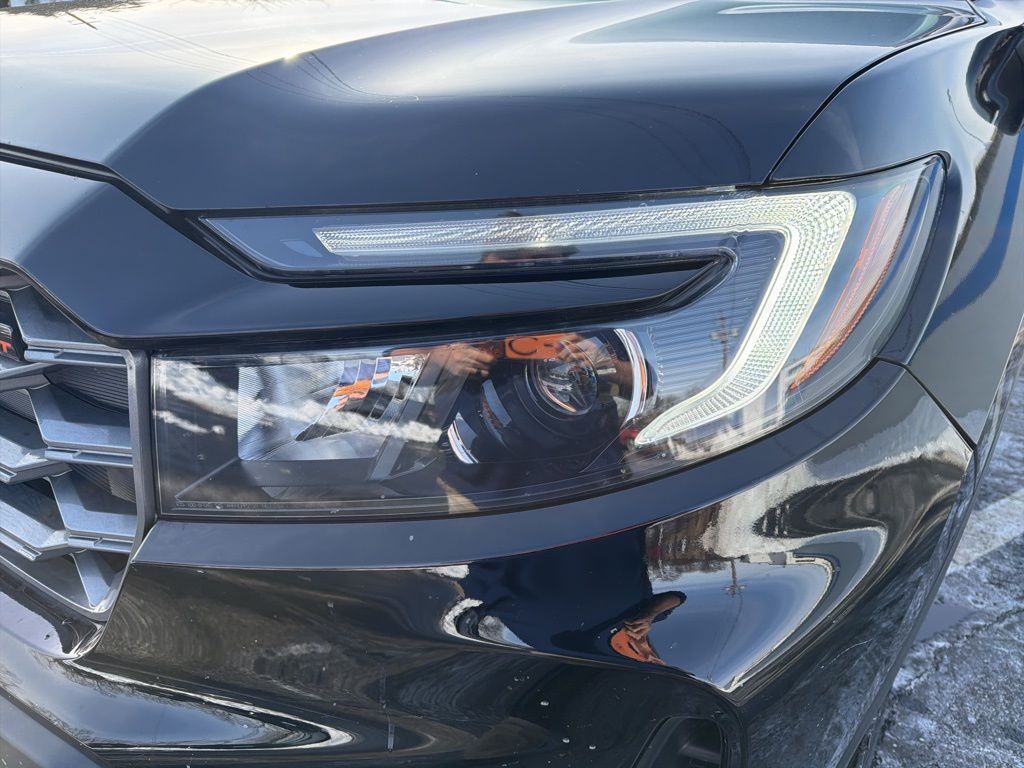 Thumbnail: 2023 Honda Passport - 9