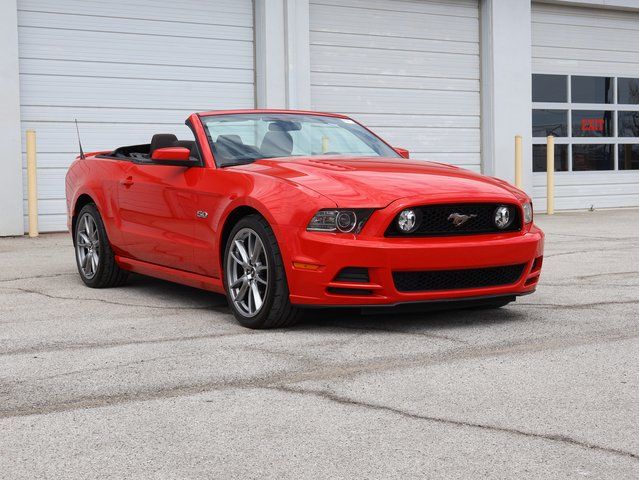 2013 Ford Mustang GT Convertible RWD