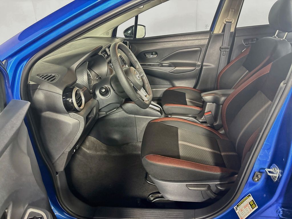 2024 Nissan Versa 1.6 SR