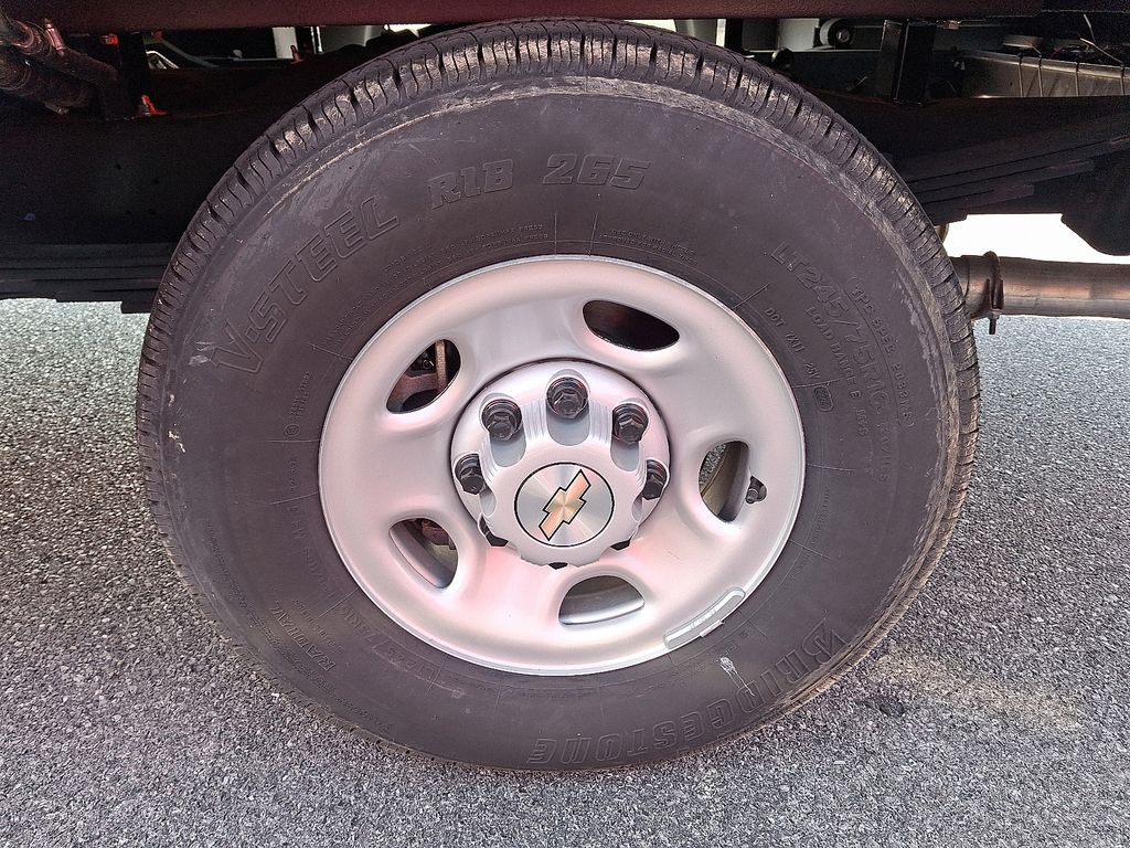 2024 Chevrolet Express 3500 Work Van - 4