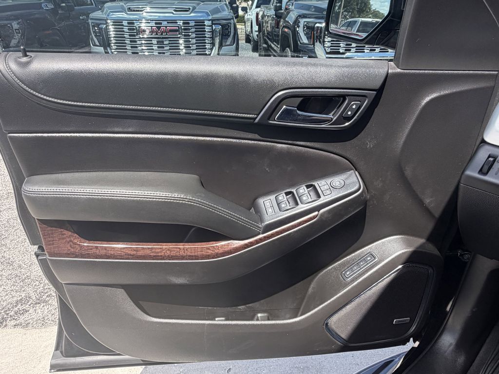 used 2019 GMC Yukon XL car, priced at $17,993