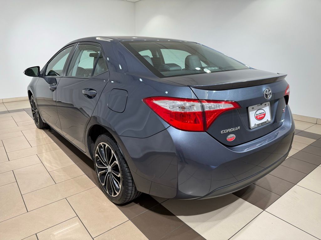 Thumbnail: 2015 Toyota Corolla - 3