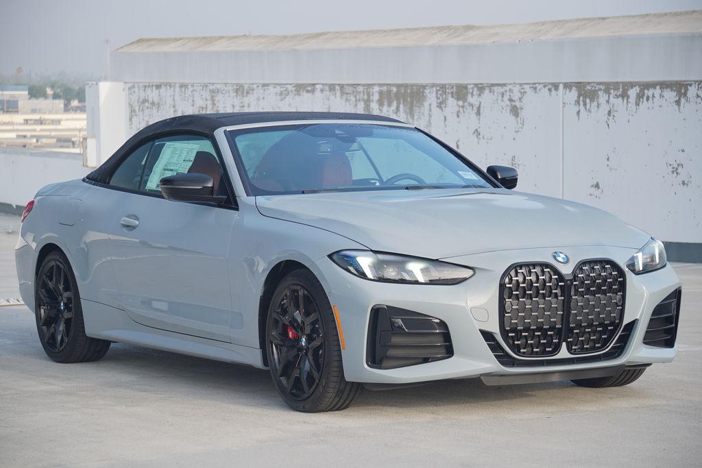 Thumbnail: 2026 BMW 4 Series - 4