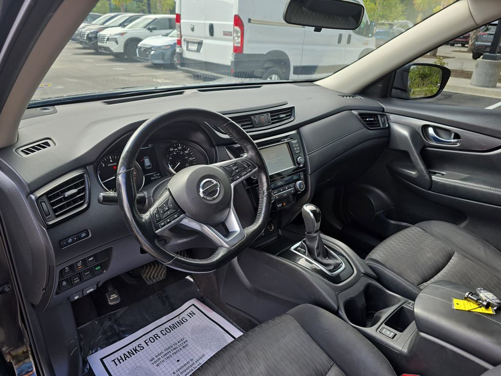 2017 Magnetic Black Nissan Rogue SV AWD SUV