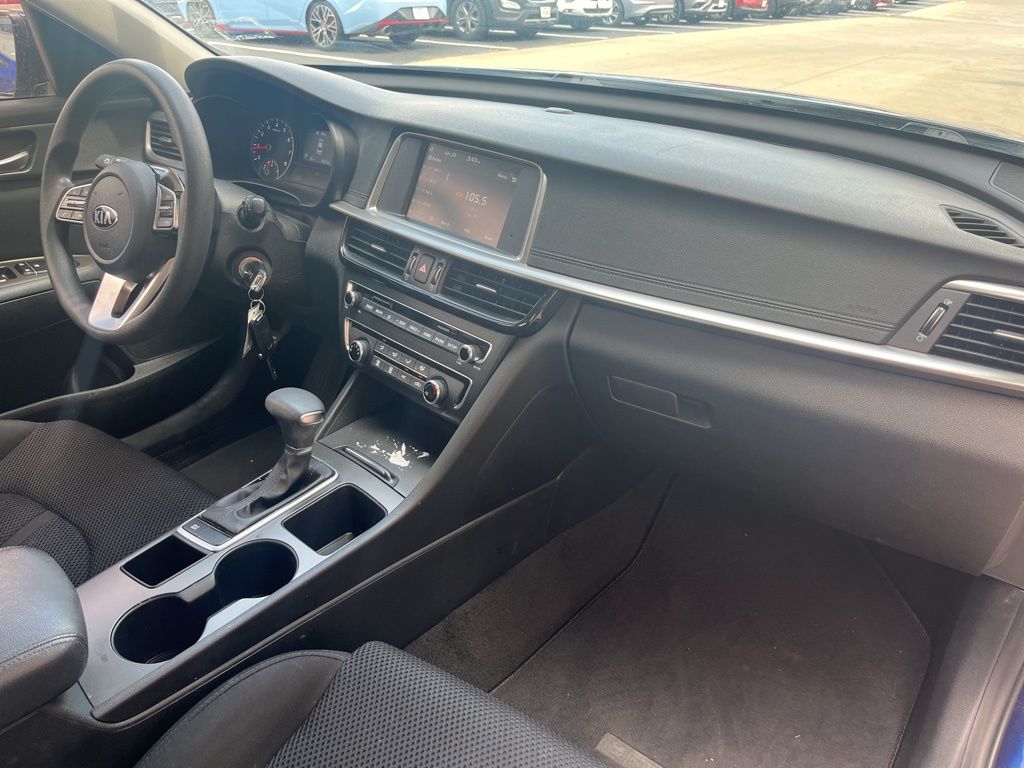 Thumbnail: 2020 Kia Optima - 22