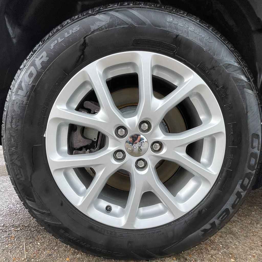 2017 Jeep Cherokee Latitude Black at Community Toyota