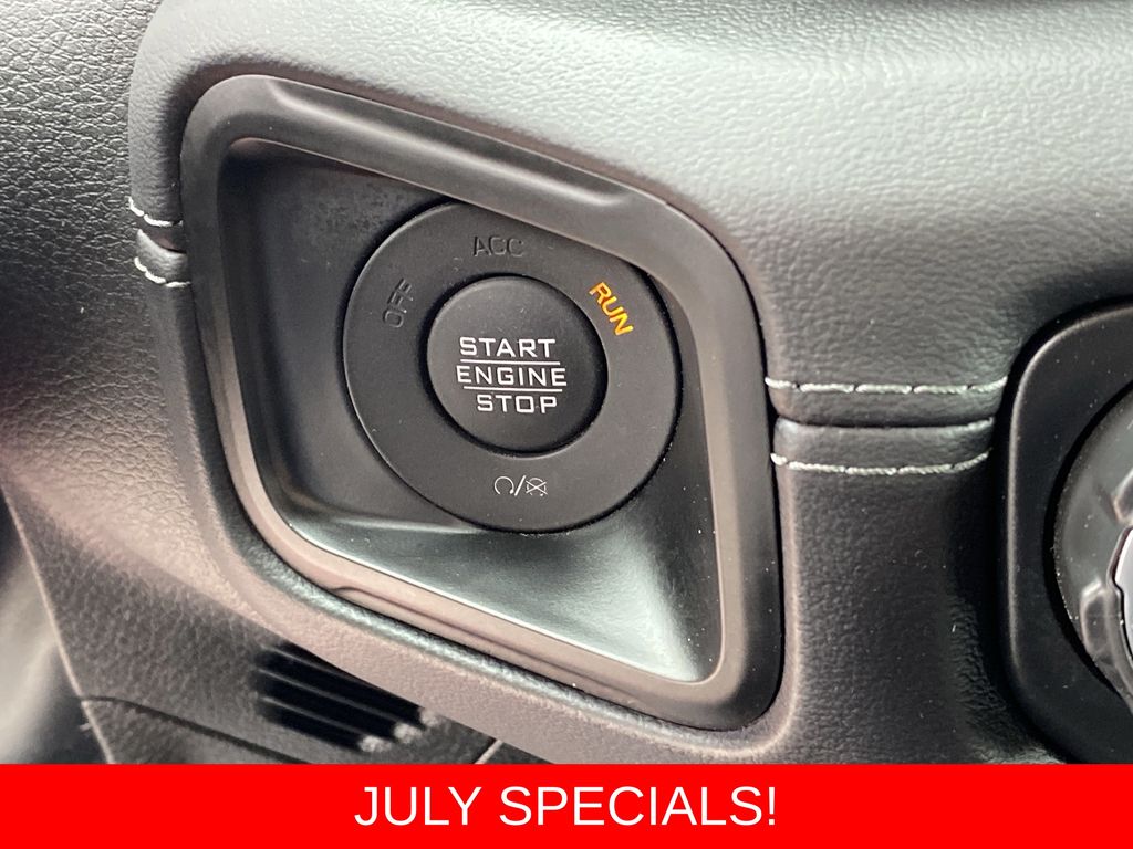 Used 2025 Jeep Wrangler SUV