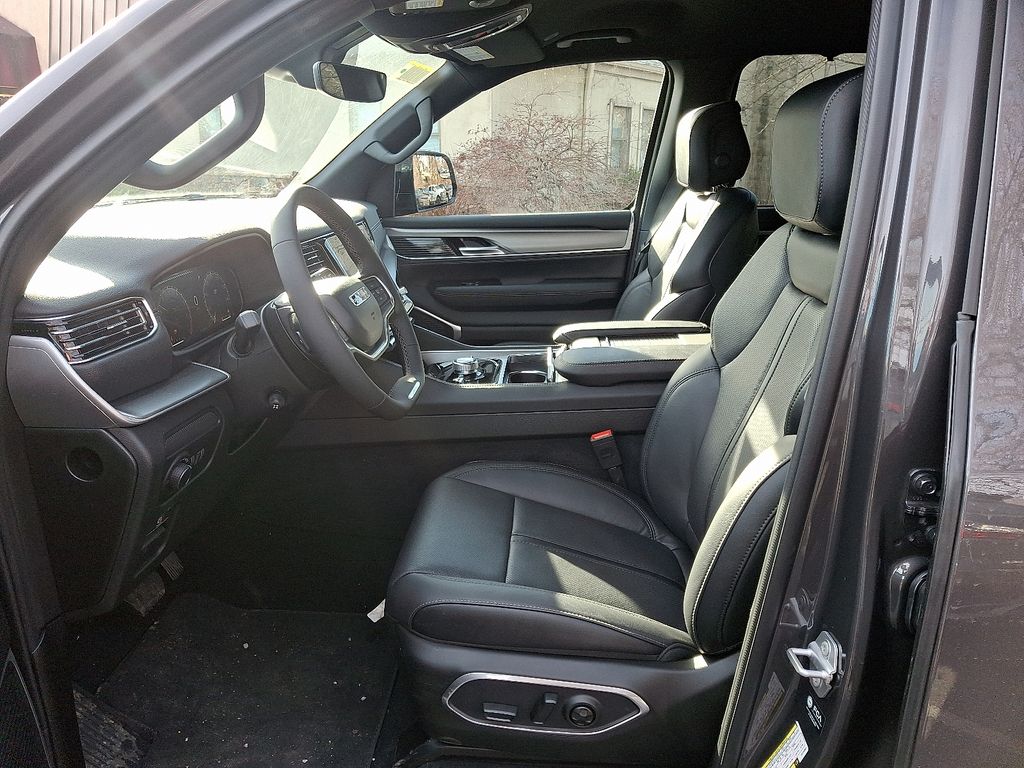 New 2026 Jeep Grand Wagoneer SUV