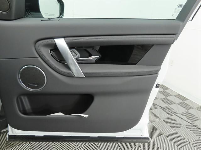 Thumbnail: 2025 Land Rover Discovery Sport - 25