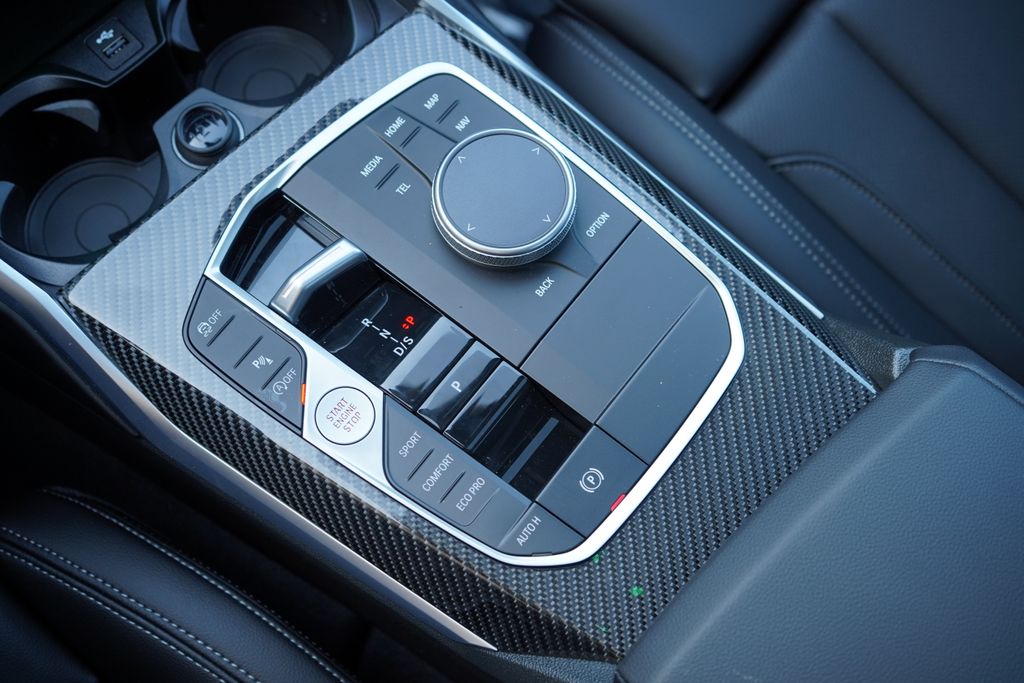 Thumbnail: 2026 BMW 3 Series - 19