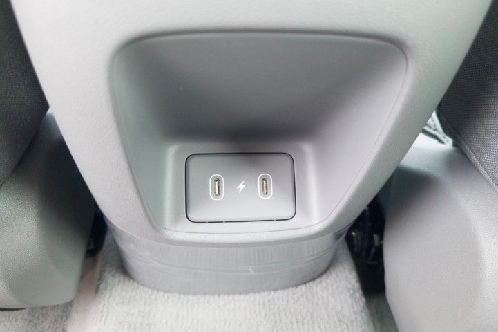 New 2026 White Hyundai SE image 15