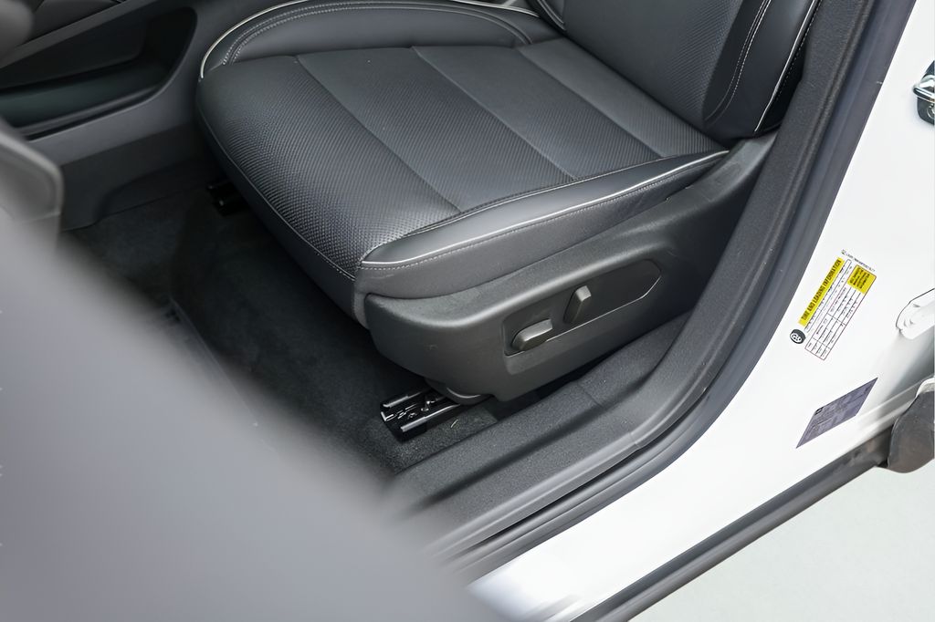Used Car 2023 Buick Envision  Essence For Sale Under $30,000 In Austin, Texas