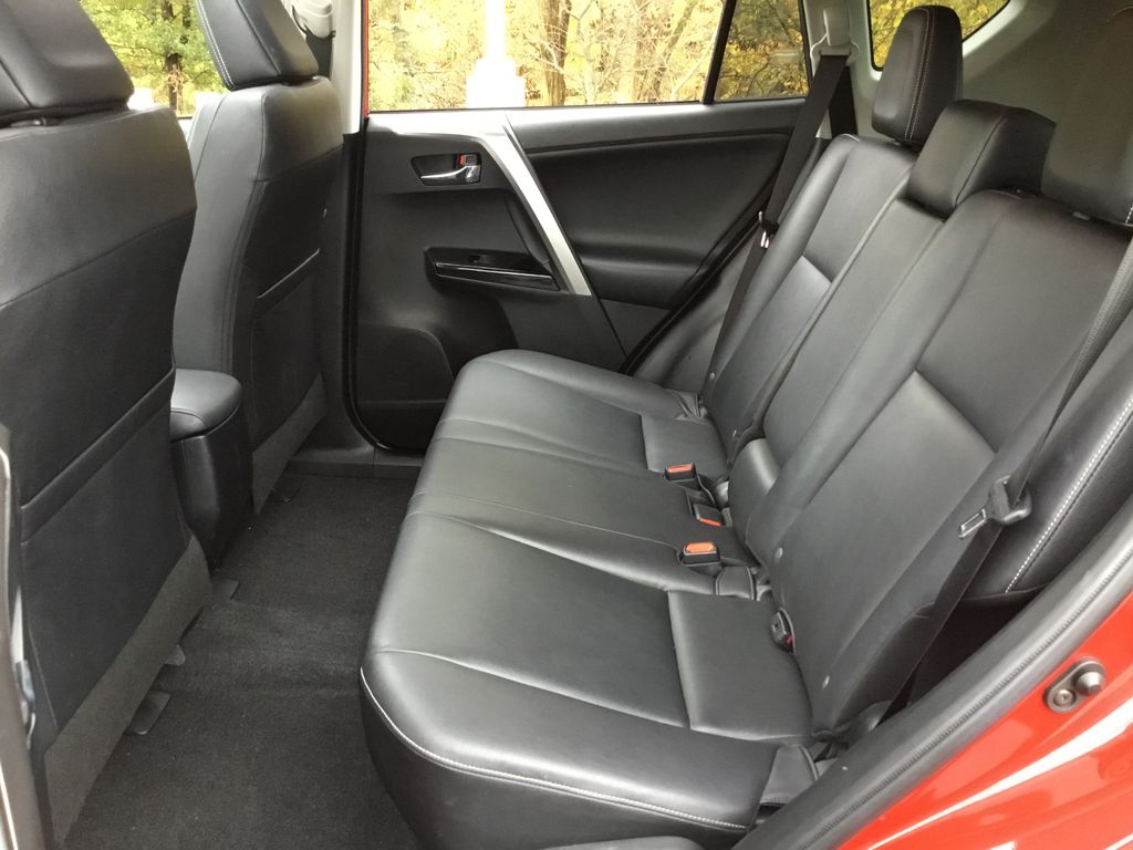 Thumbnail: 2016 Toyota RAV4 - 16