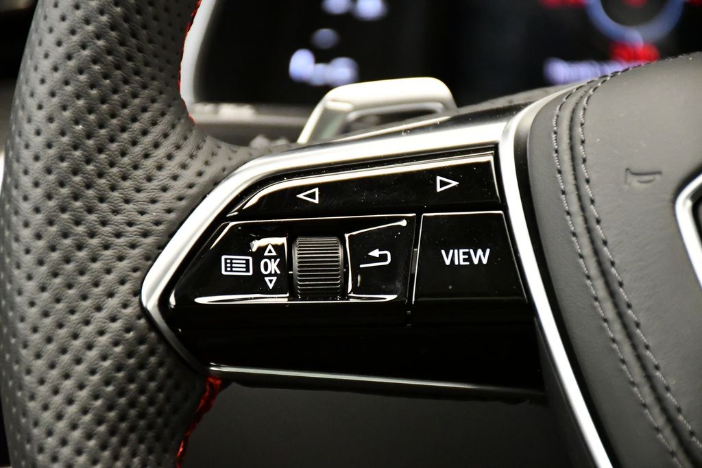 Thumbnail: 2026 Audi RS 6 - 21