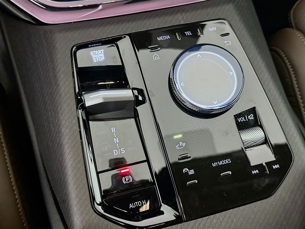 Thumbnail: 2026 BMW X3 - 15