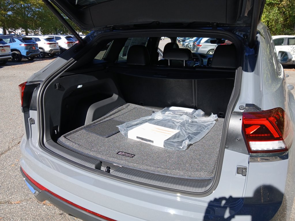 New 2026 Gray Volkswagen SE w/Technology image 22