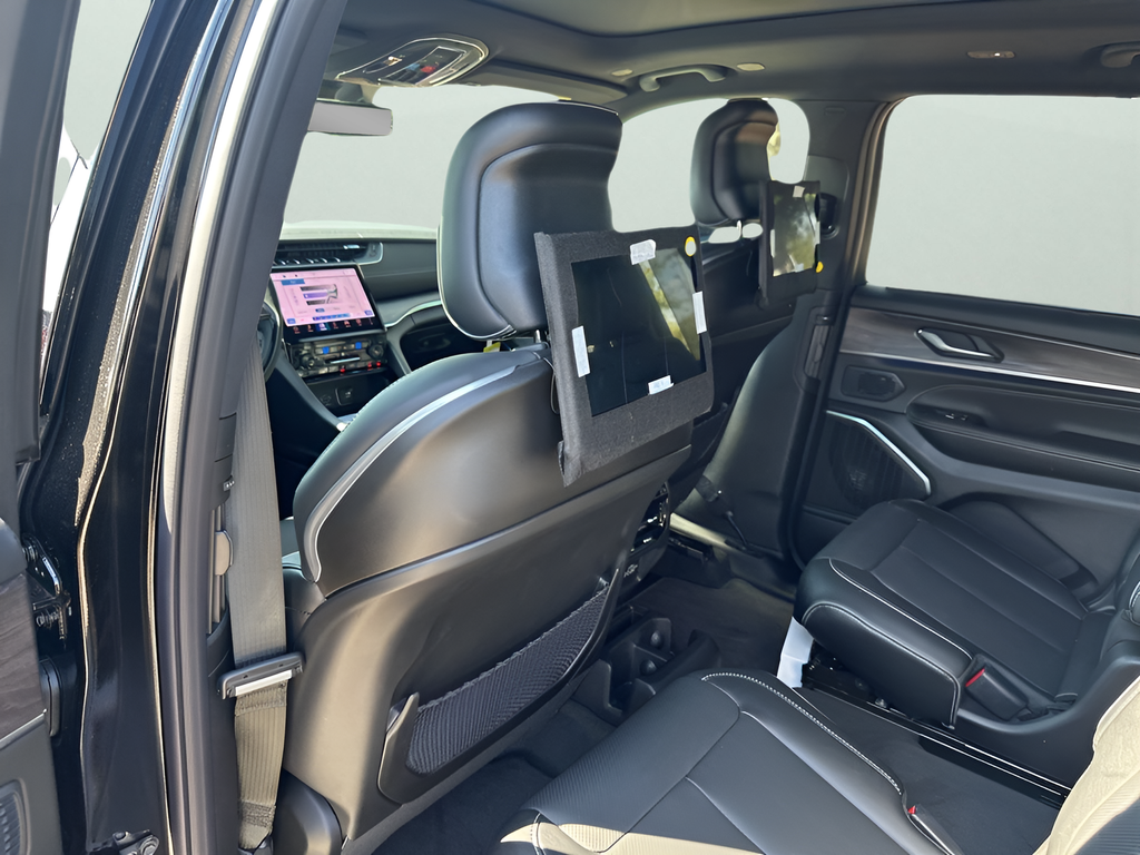 New Car 2025 Jeep Grand Cherokee L  Overland For Sale Under $70,000 In Austin, Texas