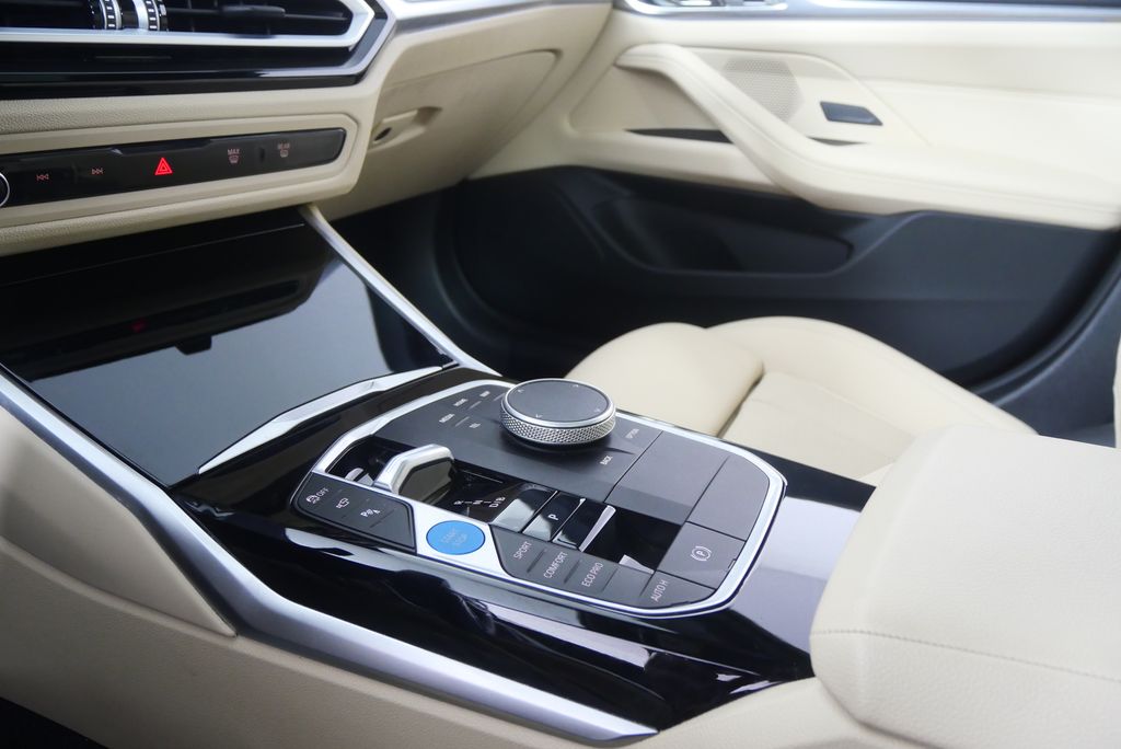 Thumbnail: 2024 BMW i4 - 24