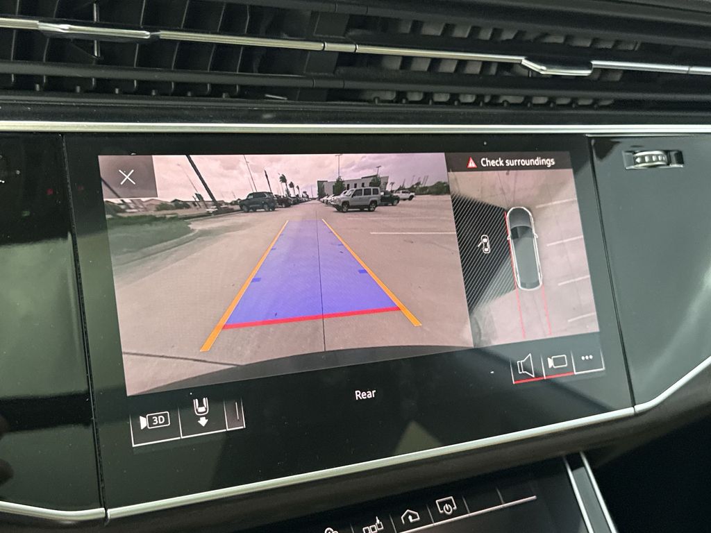 Thumbnail: 2019 Audi Q8 - 24