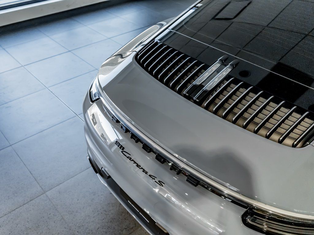 Certified Used 2024  Porsche Carrera 4S image 26