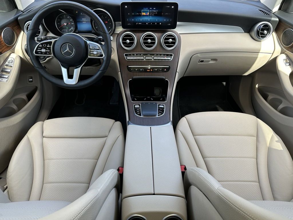 2022 Mercedes-Benz GLC GLC 300 27