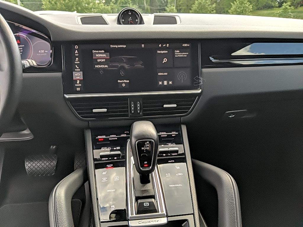 2019 Porsche Cayenne Base 24