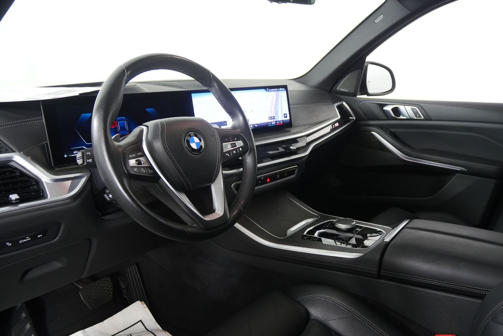 Thumbnail: 2024 BMW X5 - 13