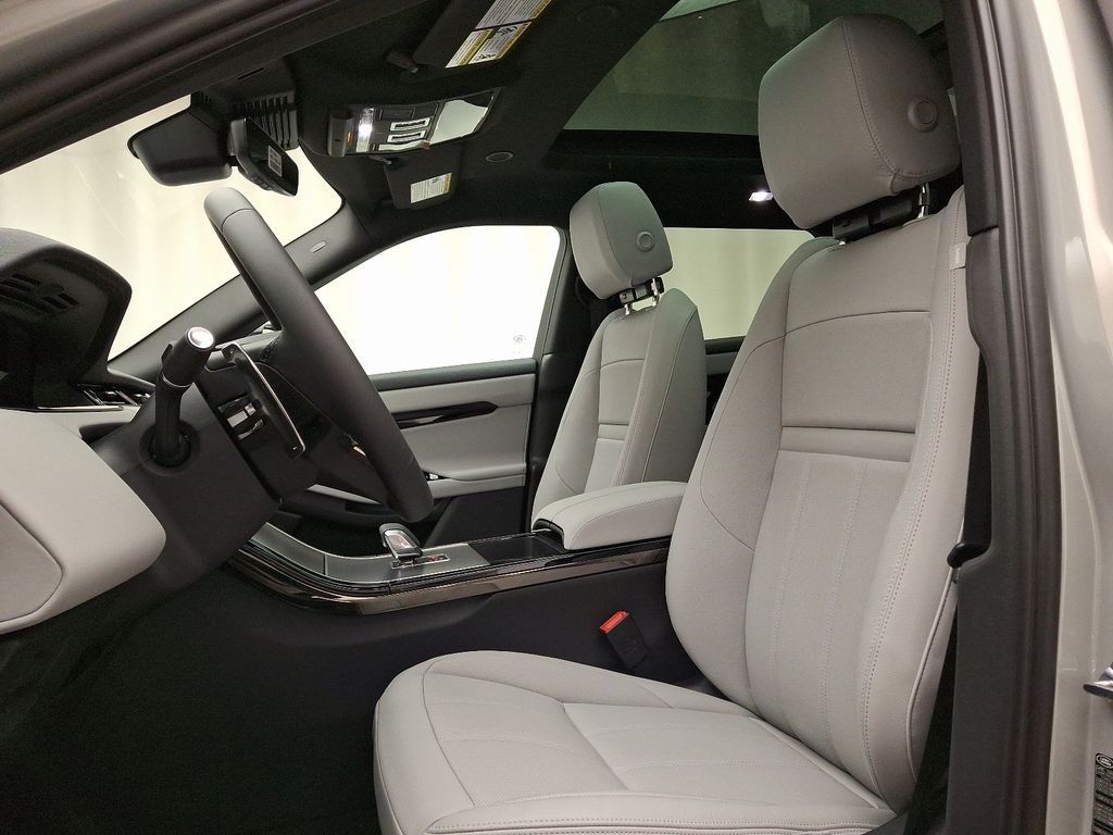 2026 Land Rover Range Rover Evoque S 8