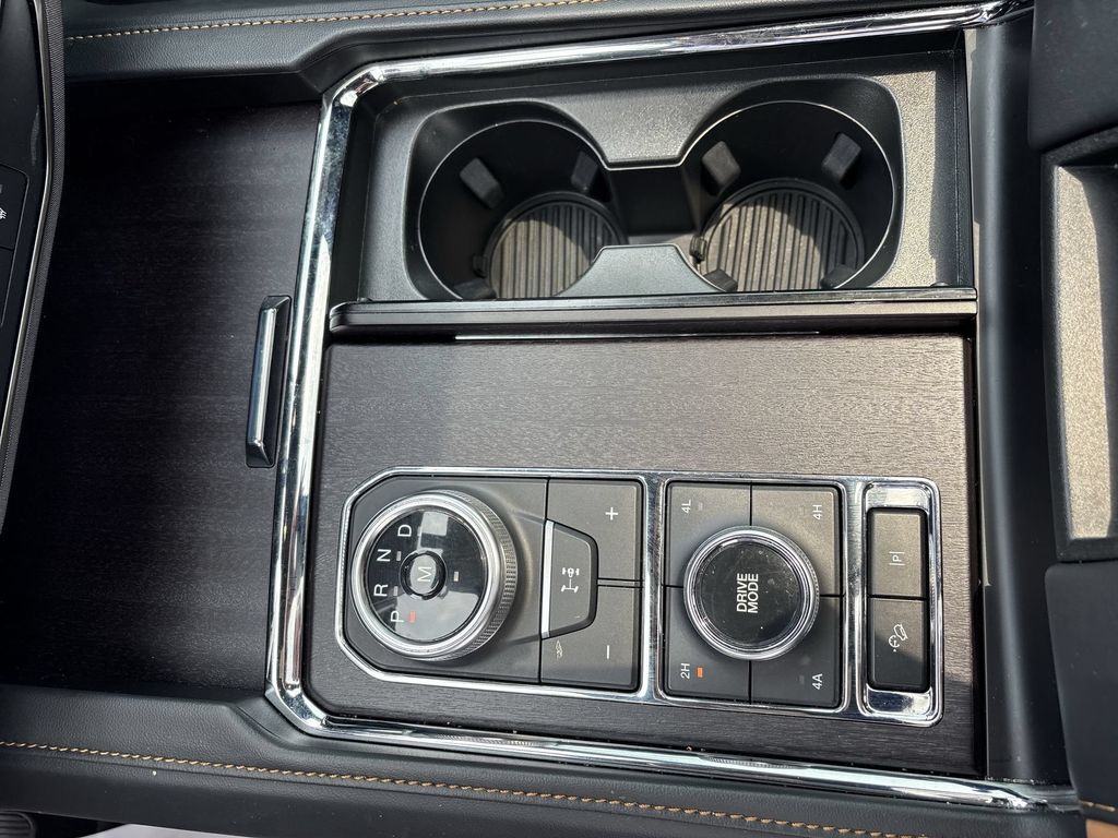 Used 2024 Black Metallic Ford Platinum image 23