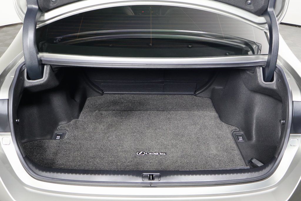 Thumbnail: 2019 Lexus RC - 14